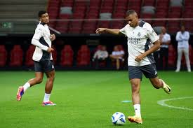 新春走基层·记者体验360行丨急!时间就是生命——新华社记者除夕跟着医生值守急诊科.